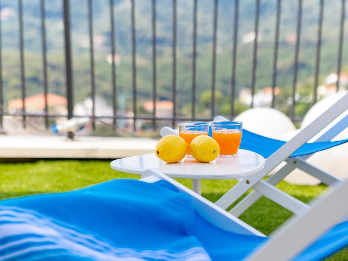 Villa Hanbury With Swimming Pool And Parking In Alassio Dış mekan fotoğraf